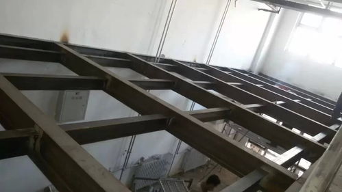 苏州阳台玻璃雨棚加层钢结构施工